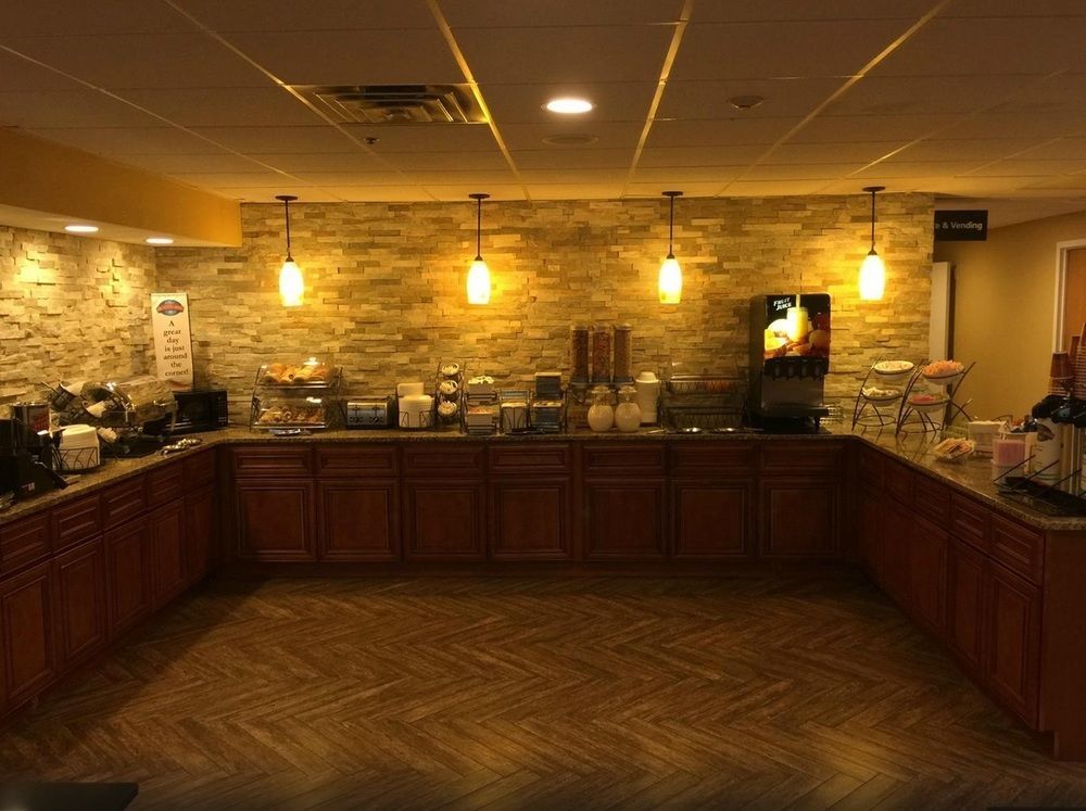 Hotel Baymont By Wyndham Southfield/Detroit Esterno foto